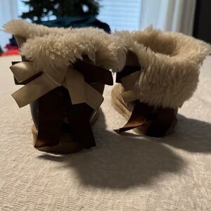 UGG Kids' Boots with Cream and Brown Accents